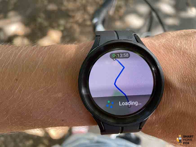 Man sieht die Track-Back-Funktion auf der Galaxy Watch 5.